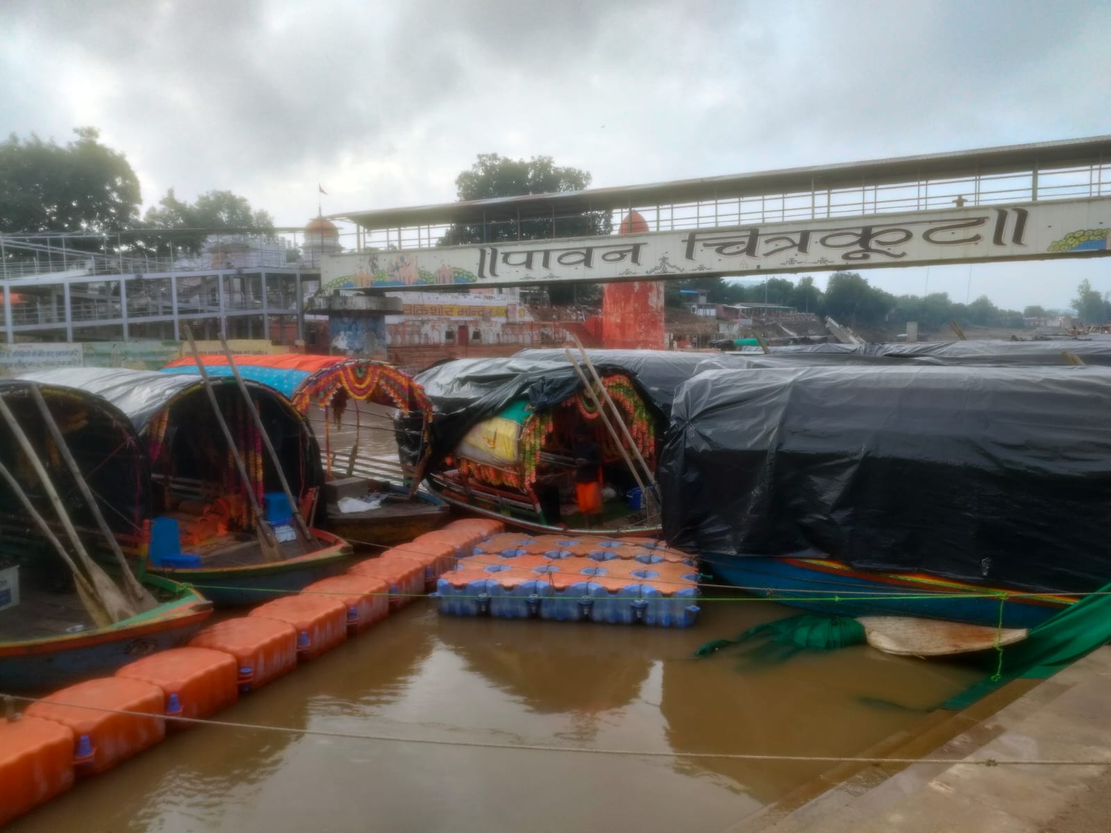 कानपुर: दिवंगत बेटी को न्याय दिलाने के लिए भटक रहा पिता, न्यायालय भवन की 6वी मंजिल से कूदकर दी थी जान